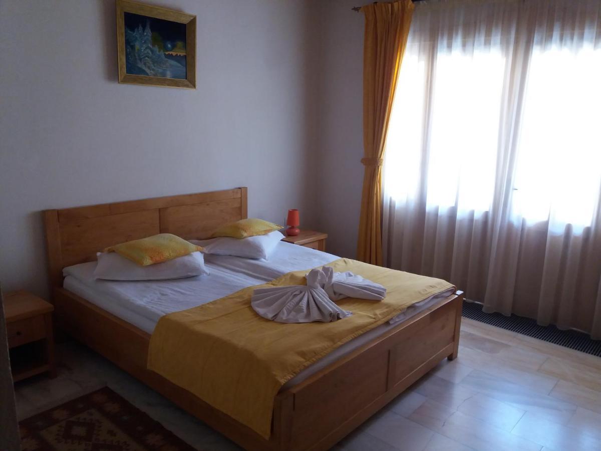 Vila Sara/Adult Only سوفاتا المظهر الخارجي الصورة